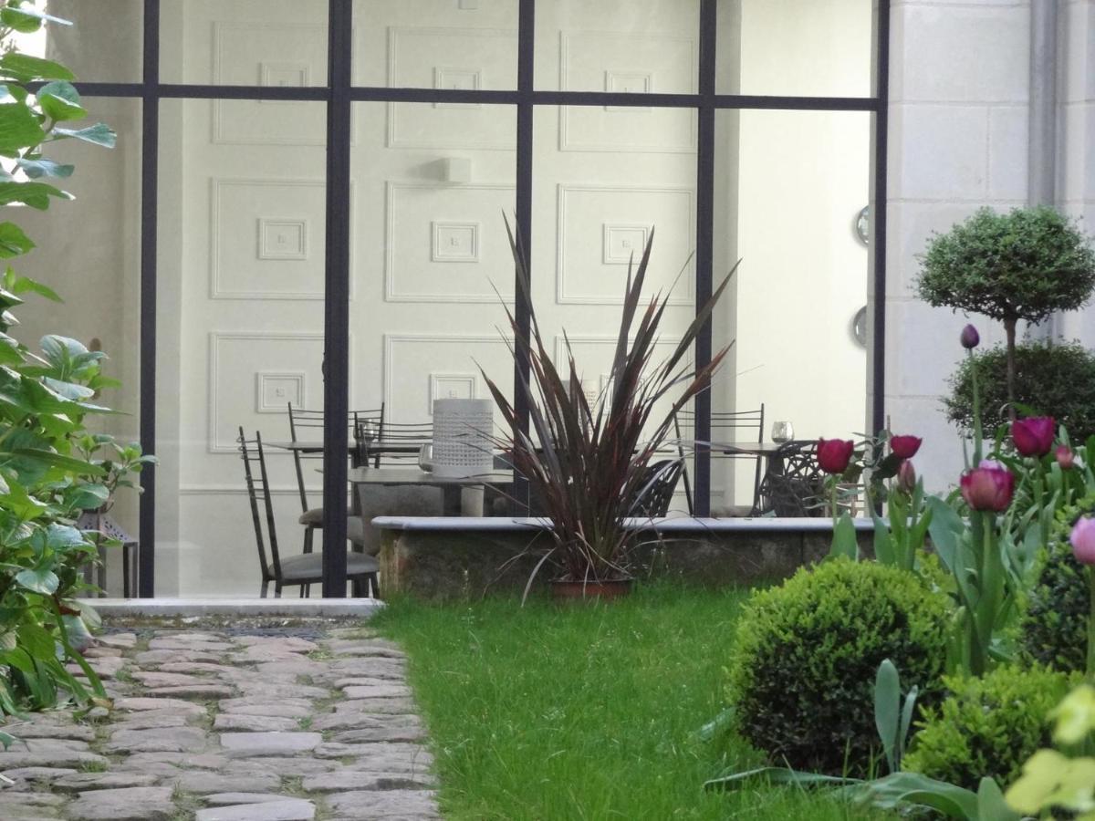 Bulles De Loire Bed & Breakfast Saumur Bagian luar foto