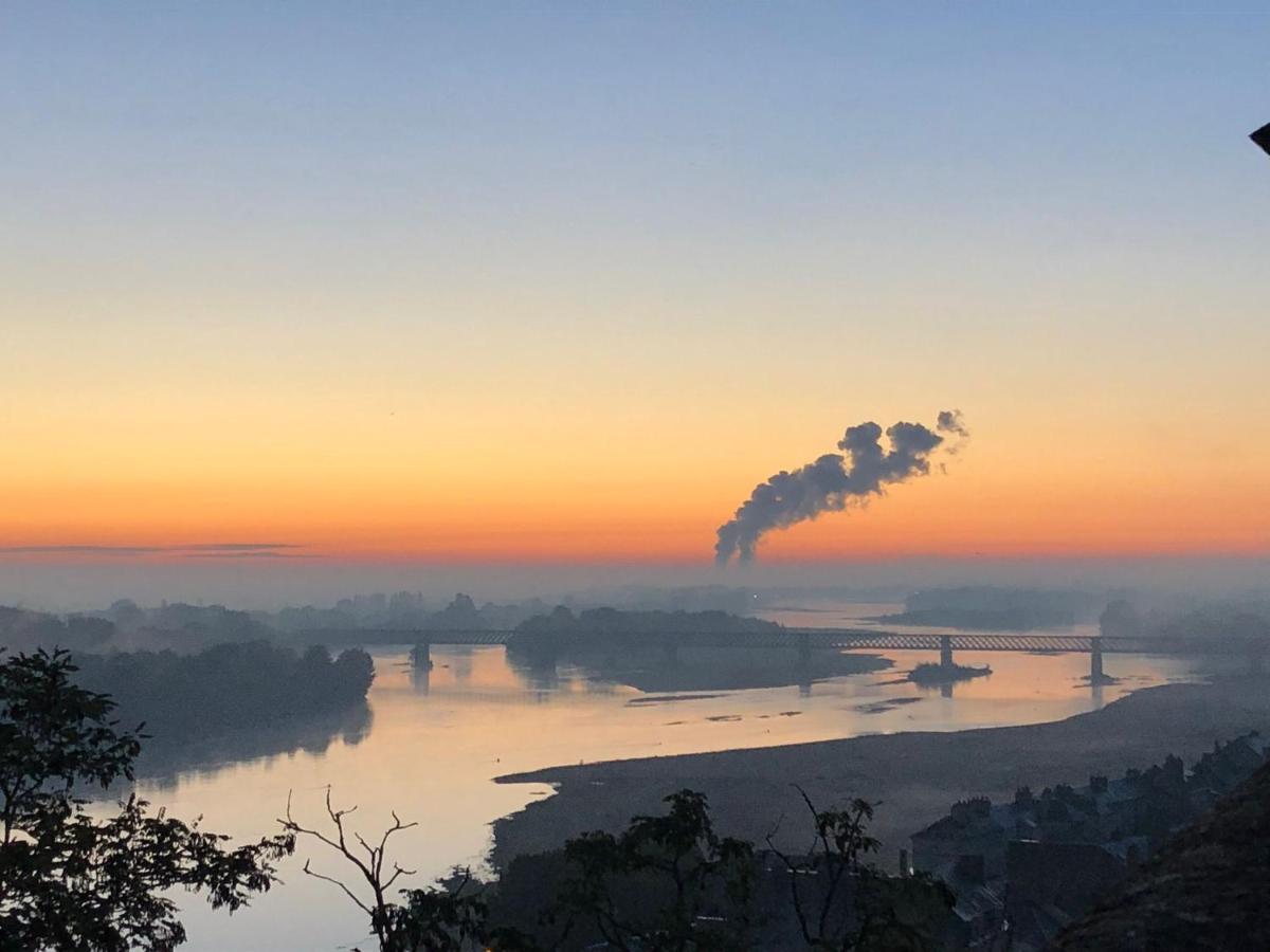 Bulles De Loire Bed & Breakfast Saumur Bagian luar foto